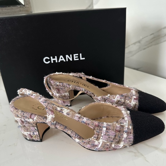 CHANEL Shoes - CHANEL tweed slingbacks